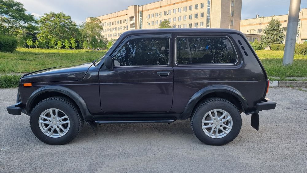 Нива 2015 рік,35тыс пробіг,ГАЗ 4