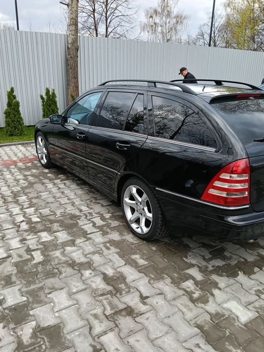 Продам MERCEDES   C-220