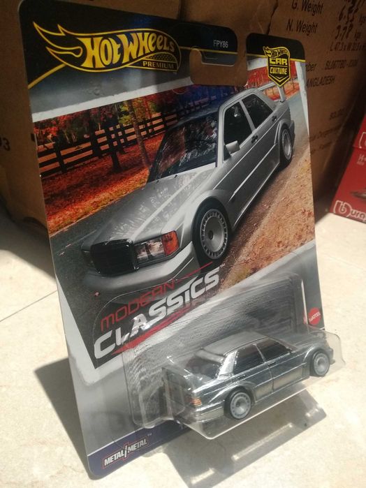 Hot Wheels - 1990 Mercedes-Benz 190E 2.5-16 Evo II - Modern Classics