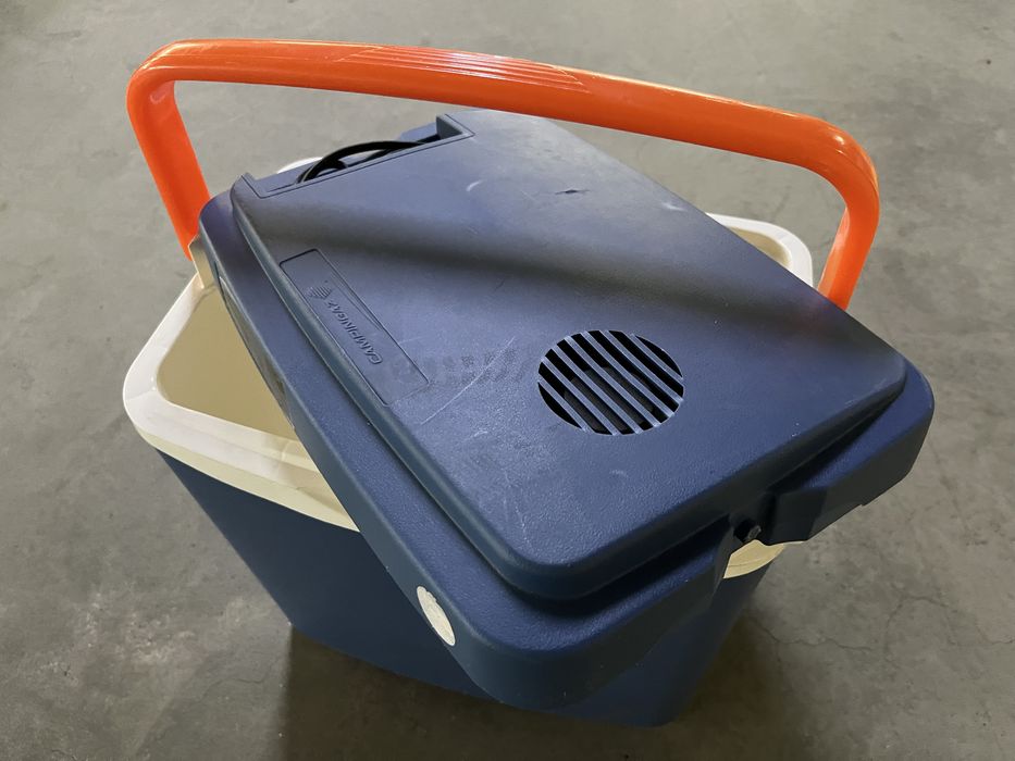 Geleira Campingaz termoelétrica e com ligação a isqueiro automóvel