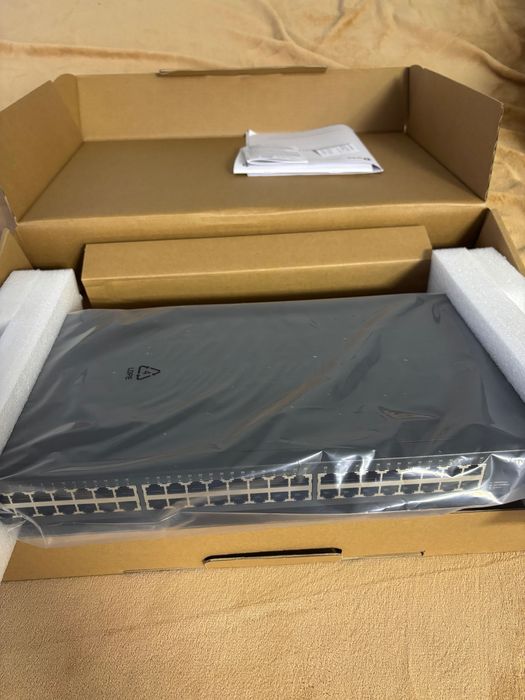 Гігабітний комутатор TP-Link TL-SG1048 на 48 портів