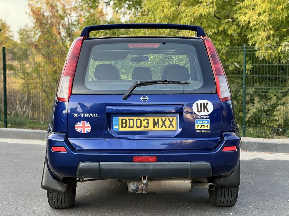 Продам Nissan X-trail 2.2 дизель,полный привод ,в очень хорошем состоянии