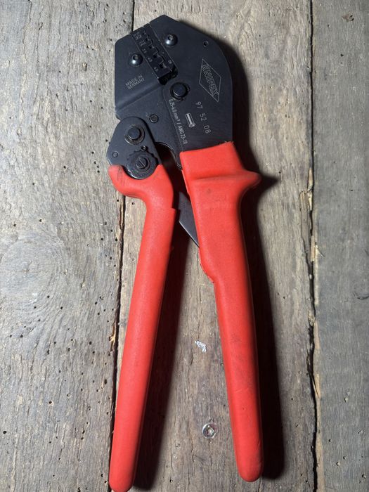 Zaciskarka knipex