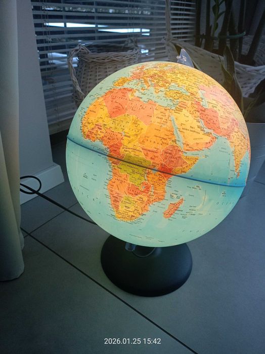 Globus podświetlany