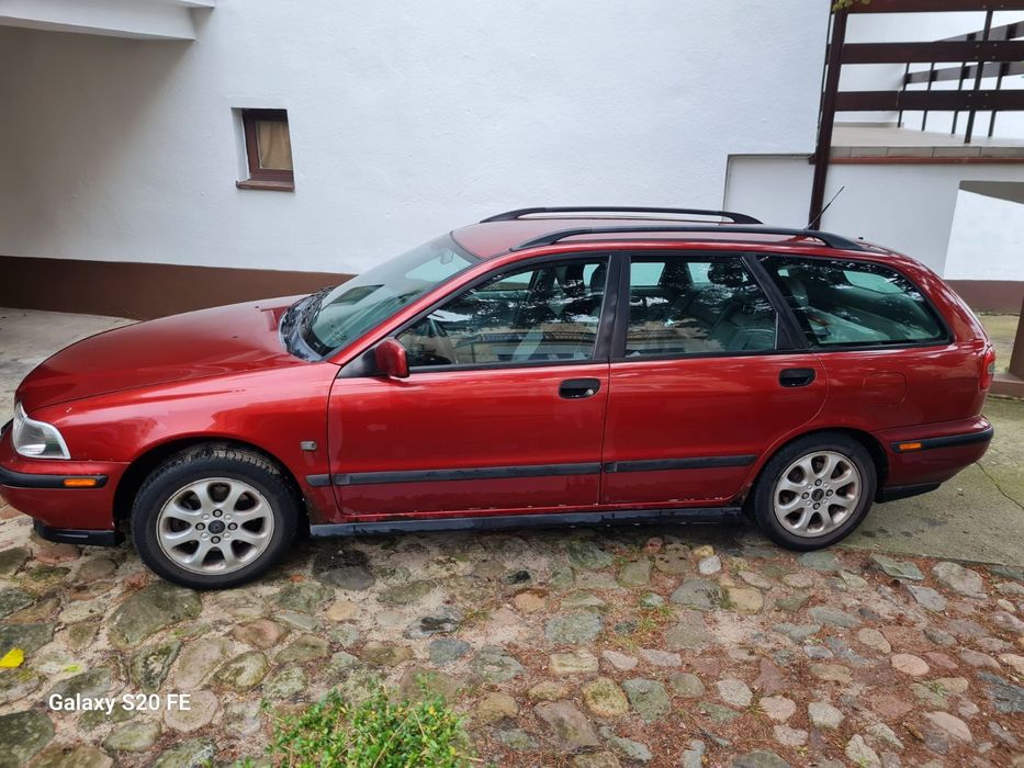 Volvo V40 1999r. z OC i przeglądem