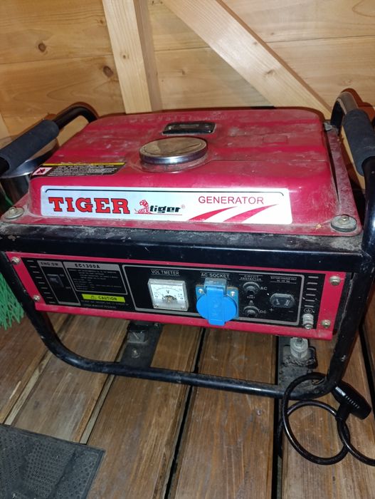 Генератор тігер 1.1кв економний 0.4л/1год