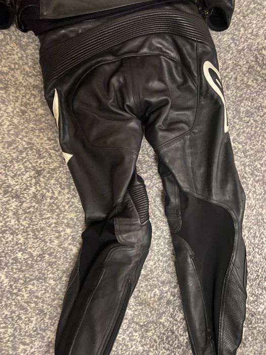 Мотокомбинезон..