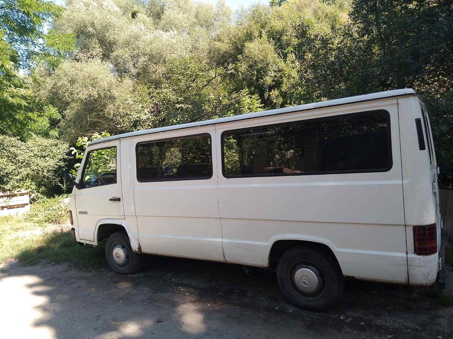 Продам бус Мерседес Бенц МB100D