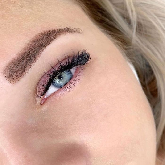 Наращивание ресниц 700грн классика 2д,3д Голливуд МЕГА объем