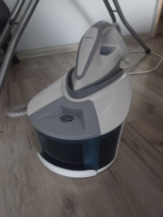 Żelazko ZELMER ze stacją parową.