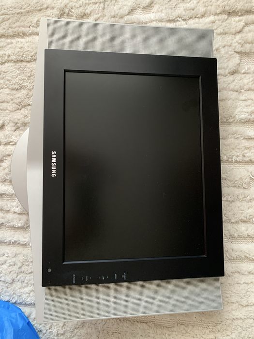 Телевізор Samsung 15S51BP,  з настінним кронштейном