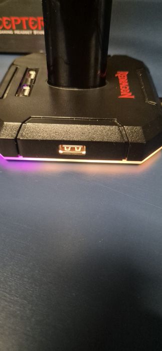 Stojak RGB na słuchawki Scepter Pro ReDragon