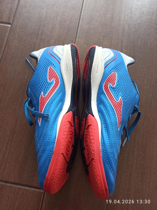 Buty dla chłopca piłkarskie