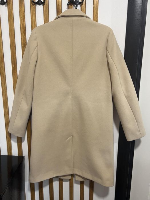 Гарне жіноче пальто