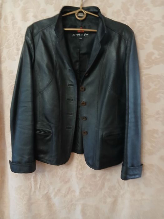 Продам кожаный пиджак