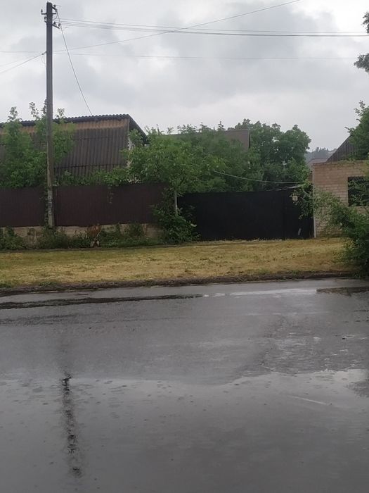 Земельна ділянка 10 соток, вулиця Українська 87.