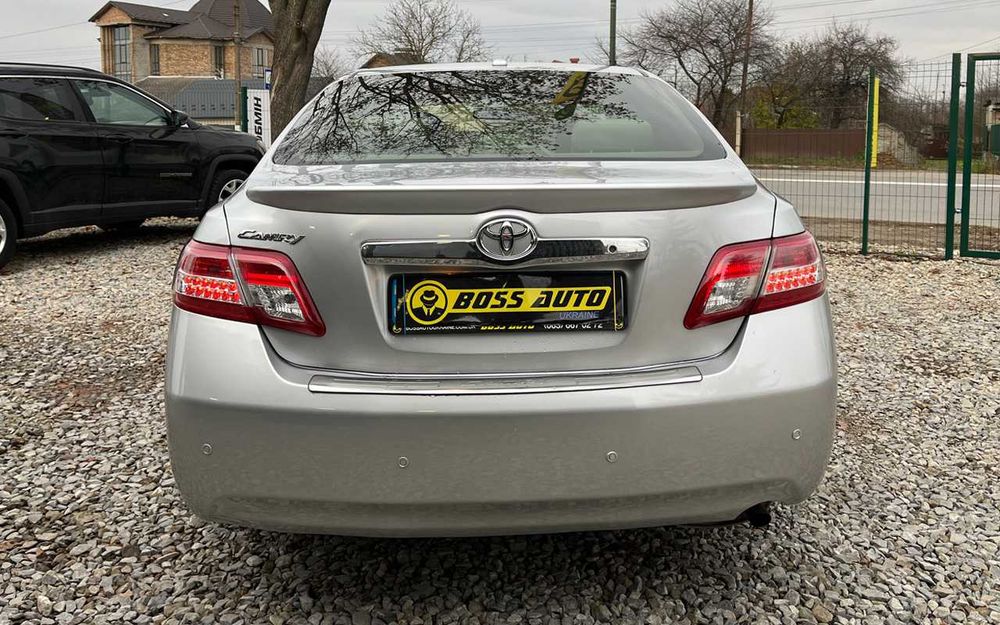 Toyota Camry 2011