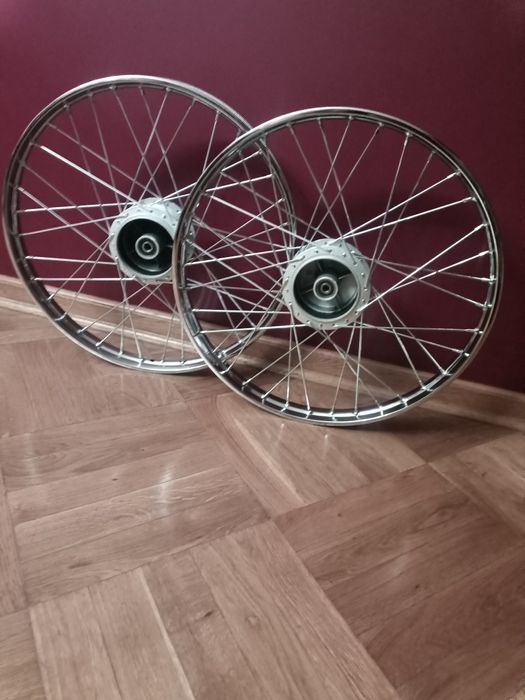 Koła Komar sztywniak 19  wąska obręcz