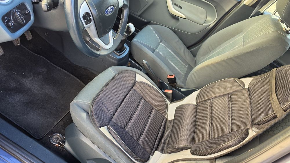 Ford fiesta 1.2  38 MIL kilometros REAiS