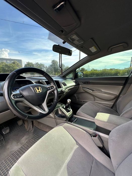 Продам авто Honda Civic 4 D 1.8