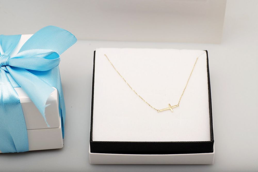 Złoty naszyjnik Staviori