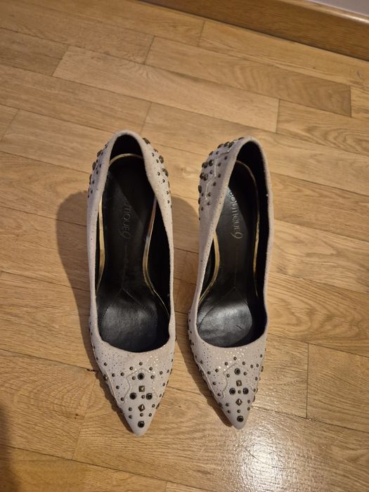 Sprzedam dwie pary pięknych szpilek rozmiar 40