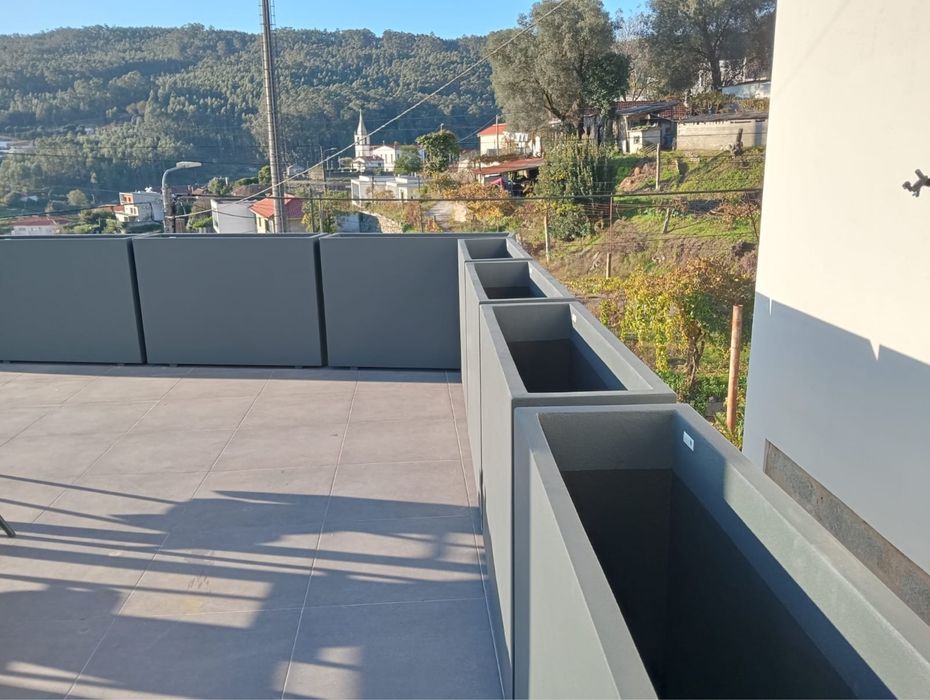 Floreira Mod. 120x30xh85cm RAL 7016