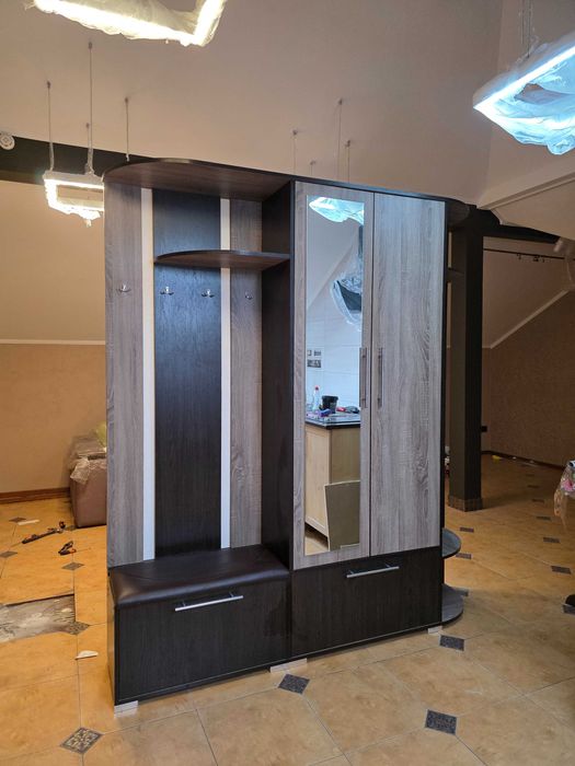 Шафа-прихожа в коридор