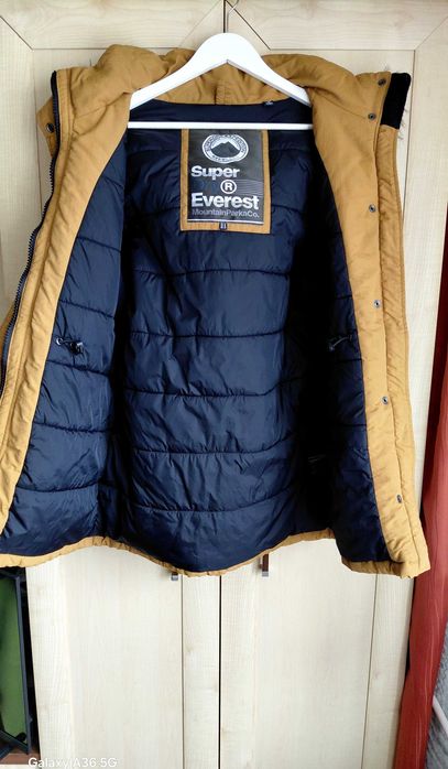 Damska śliczna kurtka,parka SuperDry Everest.