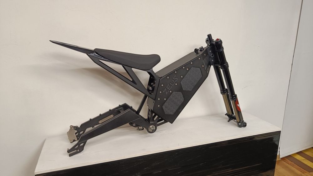 Rama ZEUS X240 do budowy roweru elektrycznego Falcon FeniX model 2025