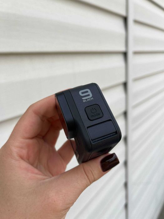 Екшн-камера GoPro Hero 9 із зарядною станцією