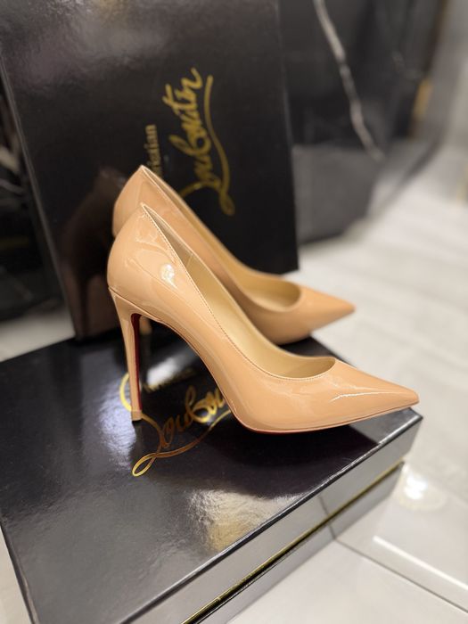 Szpilki Louboutin Beige Leather