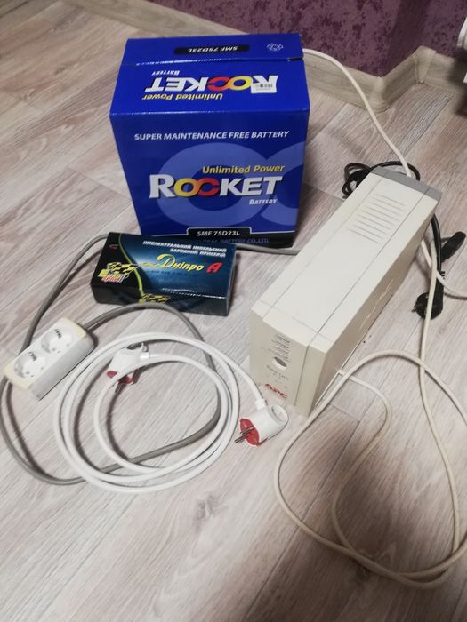 Інвертор,безперебійний,перетворювач напруги