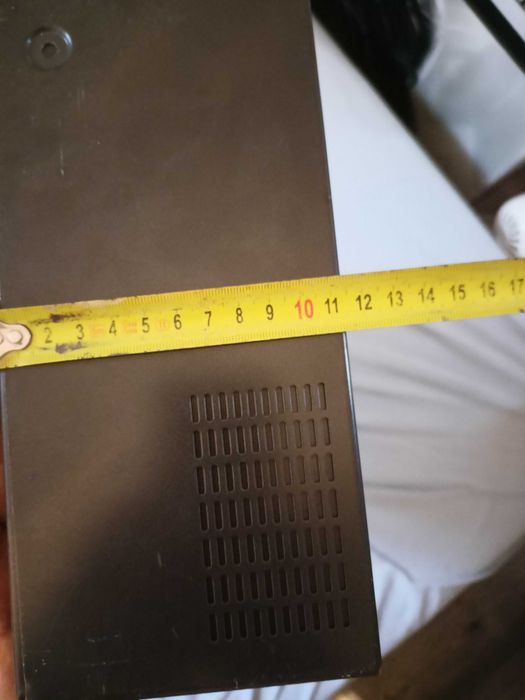 Dwie obudowy do wzmacniacza Technics SU-V550