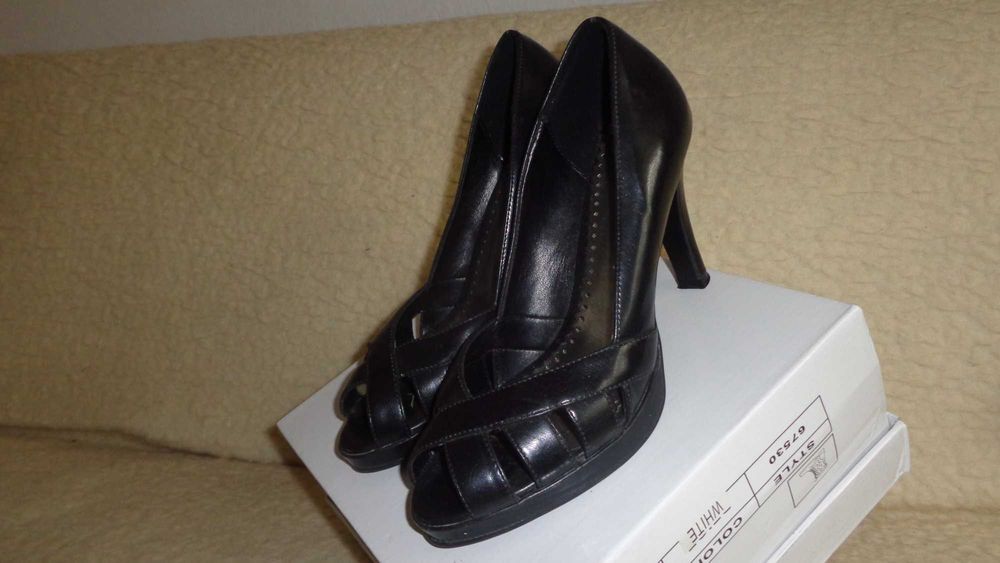 FIONI czarne czółenka na wysokim obcasie r.39/25cm
