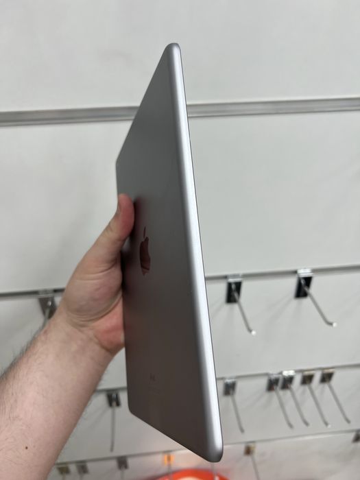 iPad 5 128GB Space