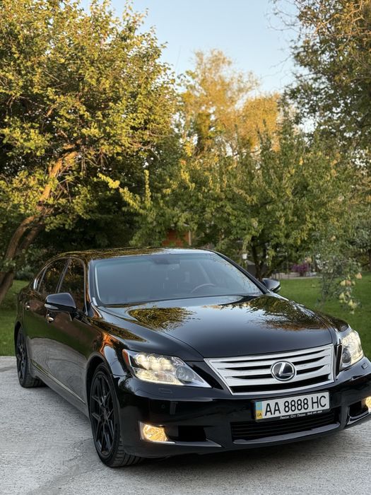 Продам lexus ls 600 hl