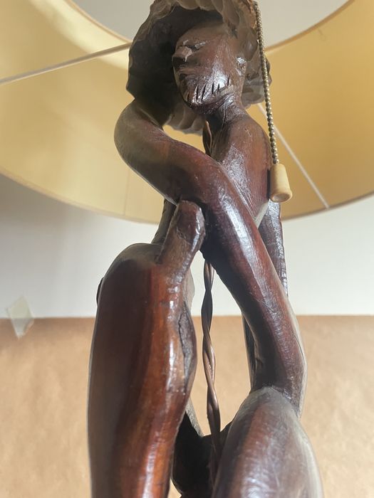 Candeeiro de oe alto arte maconde