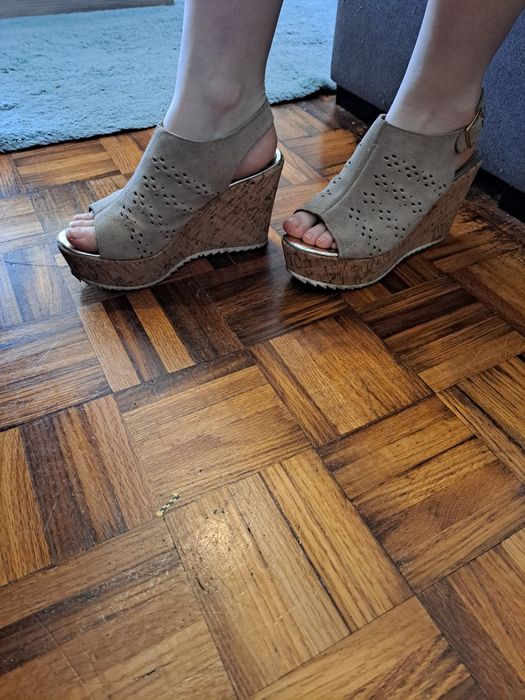 Calçado mulher em Beje