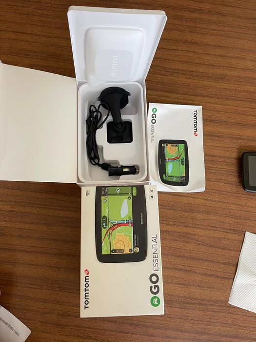 Vendo GPS Tomtom Go Essential de 5''