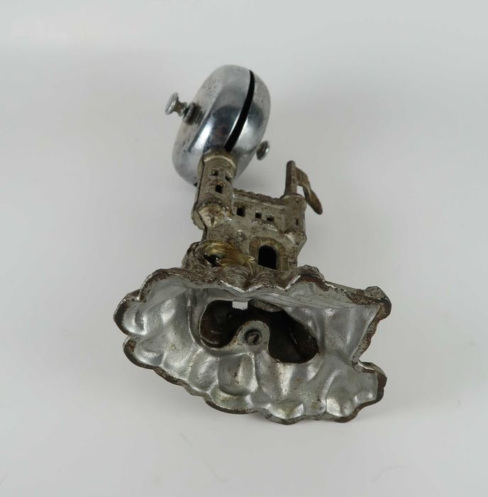 Antiga campainha de mesa - Torre