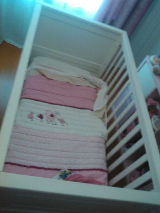 Berço de bebé  e criança