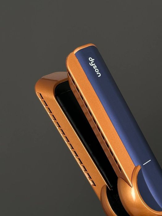 Вирівнювач волосся Dyson Airstrait HT01