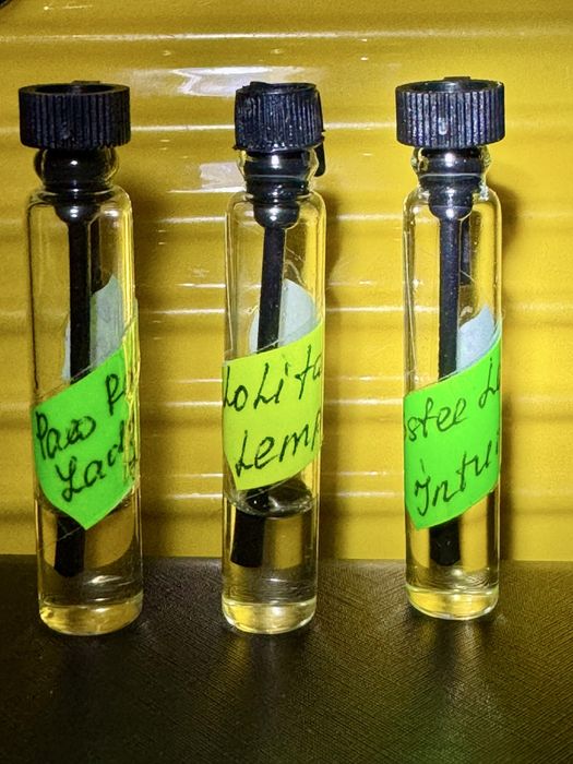 Ділюся парфтекою аромати духи для знайомства ,продаю тільки оригінал