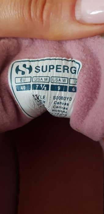 Sprzedam snakersy nowe