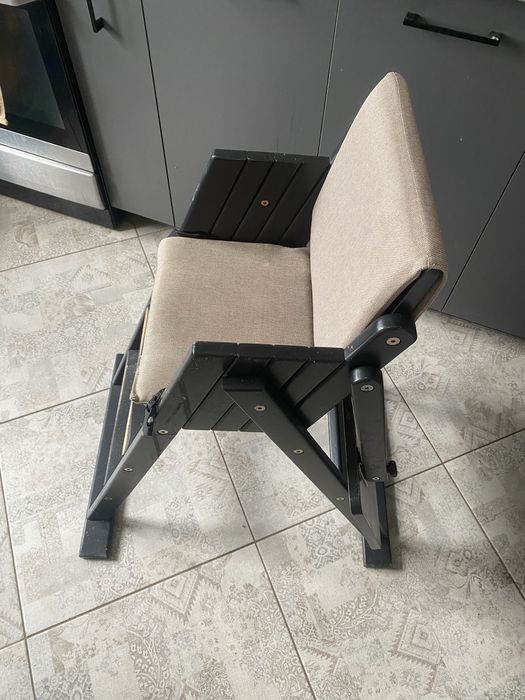 Продам стільчик для годування