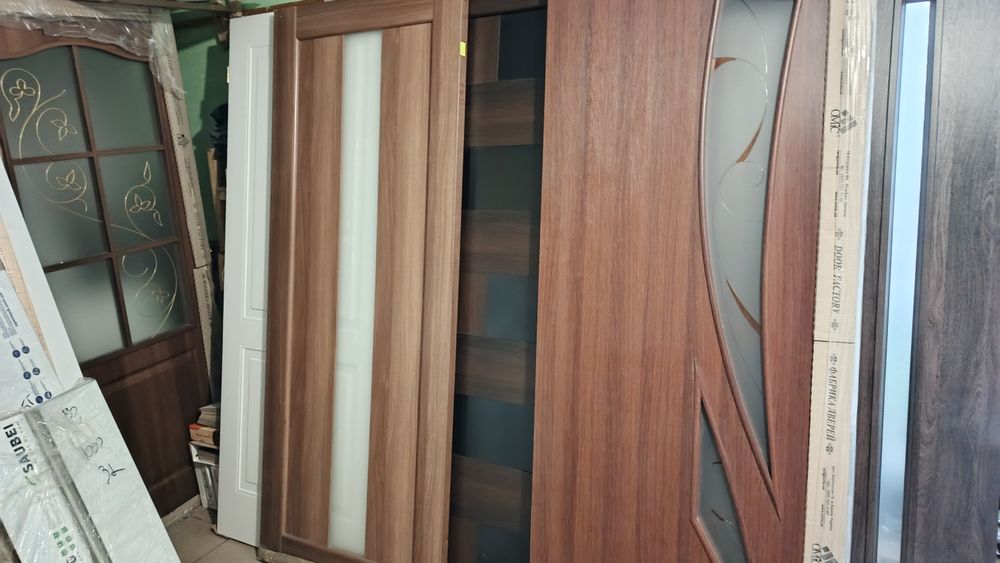 Двері міжкімнатні від 4500 комплект ,      в наявності дерев'яні