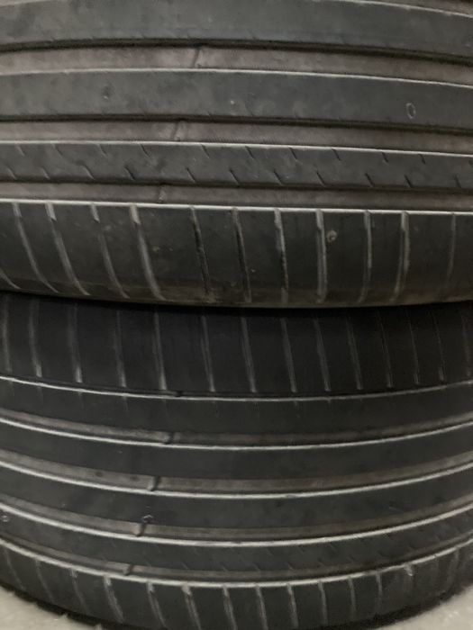 Quatro pneus 285/45R20 Michelin