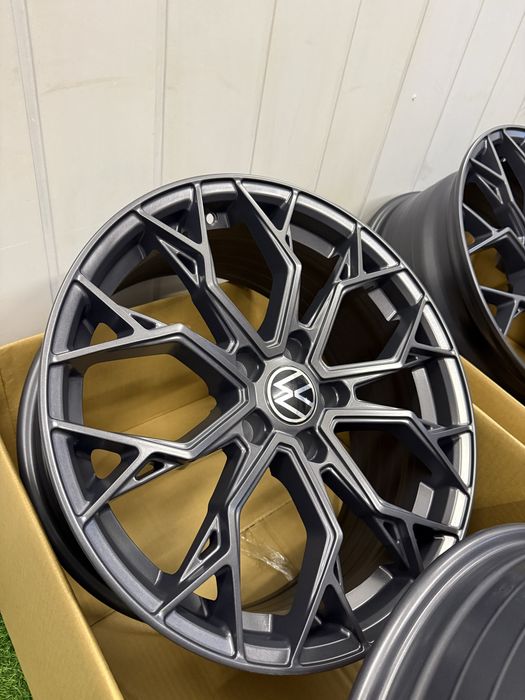 NOWE Alufelgi Vw 5x112 18” Passat Arteon Cc Scirocco T-roc Tiguan Golf