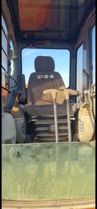 Escavadora Fiat hitachi Ex215 giratória